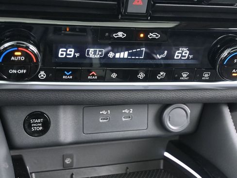 New 2026 Nissan Rogue Platinum w/ Platinum Premium Package image 12