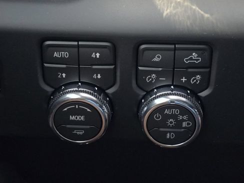New 2026 GMC Sierra 2500 AT4 w/ AT4 Premium Plus Package AWD/4WD image 24