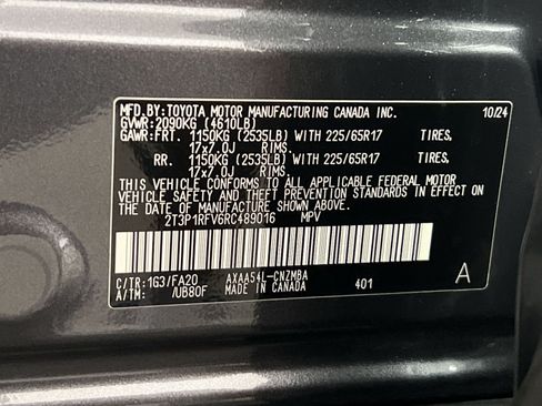 Used 2024 Toyota RAV4 XLE AWD/4WD image 30