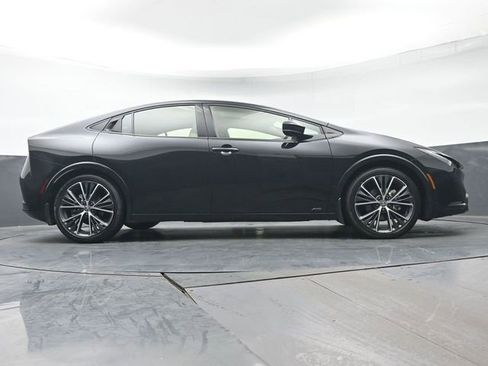 Certified 2024 Toyota Prius XLE image 40