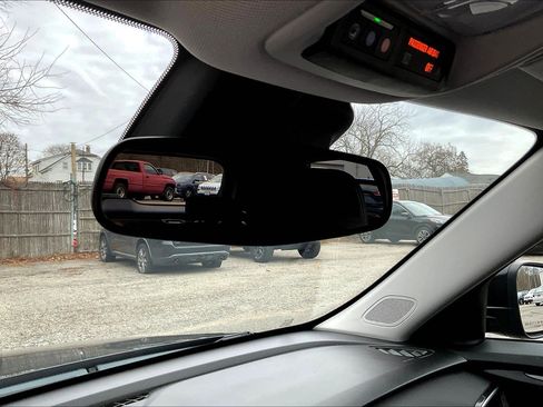 Used 2022 Chevrolet TrailBlazer LT w/ Confidence II Package image 32