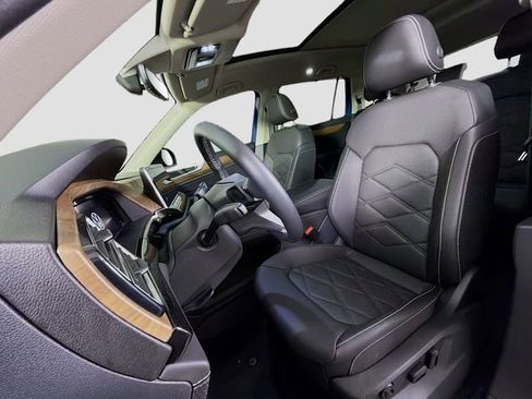 New 2025 Volkswagen Atlas SE image 11