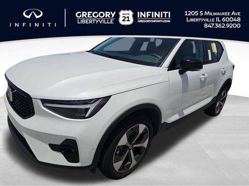 Used 2026 Volvo XC40 B5 Plus AWD/4WD image 1