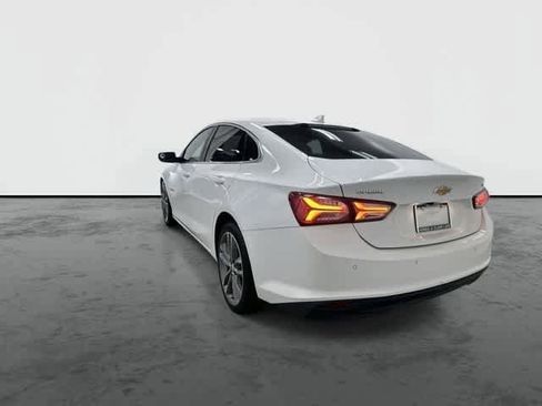 Used 2024 Chevrolet Malibu LT image 2