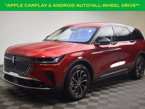 Used 2024 Lincoln Nautilus Premier AWD/4WD image 3