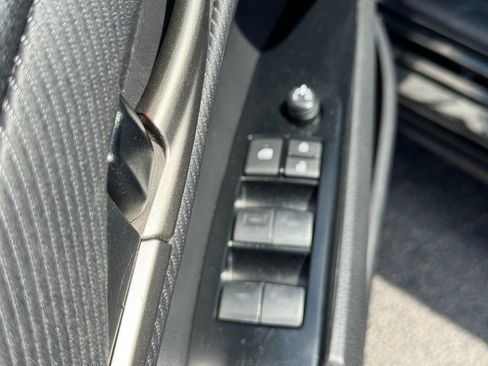 Used 2025 Toyota Camry SE FWD image 17