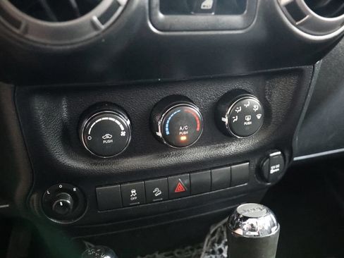 Used 2017 Jeep Wrangler Unlimited Sport w/ Quick Order Package 24S AWD/4WD image 23