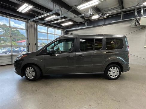 Used 2022 Ford Transit Connect XLT FWD image 2
