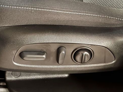 Used 2023 Chevrolet Traverse LT AWD/4WD image 14