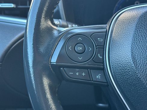 Used 2023 Toyota Corolla Cross XLE w/ Convenience Package AWD/4WD image 28