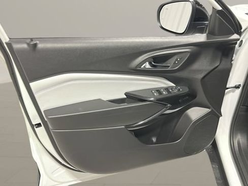 New 2026 Chevrolet Trax LT w/ Driver Confidence Package FWD image 8