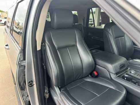 Used 2024 Ford Expedition Max XLT AWD/4WD image 31