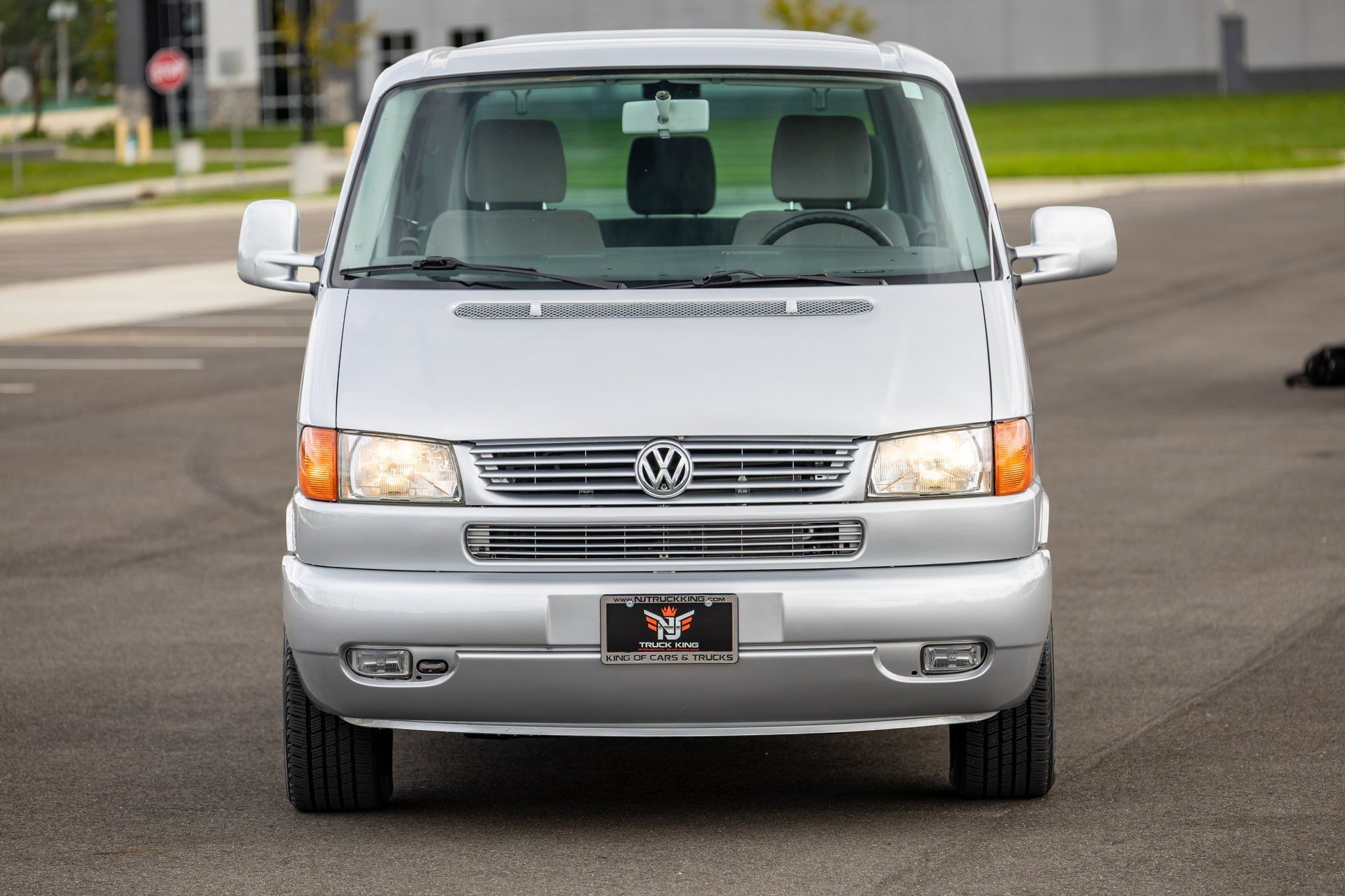 Used 2002 Volkswagen Eurovan MV FWD image 7