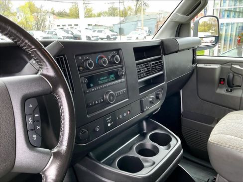 Used 2022 Chevrolet Express 2500 w/ Driver Convenience Package RWD image 18