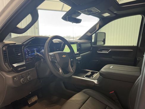Used 2025 Chevrolet Silverado 3500 High Country w/ High Country Premium Package image 10