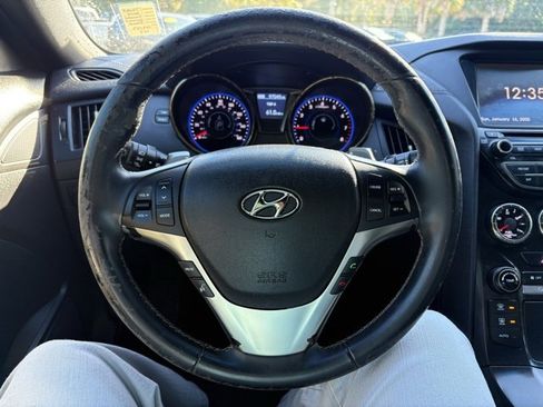 Used 2014 Hyundai Genesis 2.0T image 13