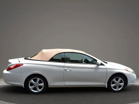 Used 2005 Toyota Solara SLE image 4
