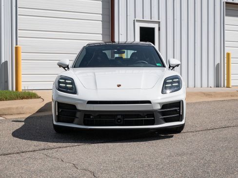 New 2025 Porsche Panamera image 10