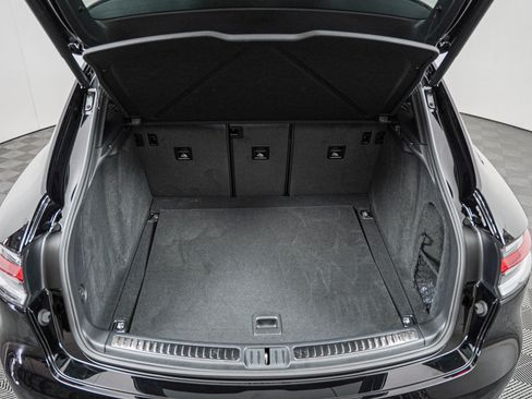 Certified 2026 Porsche Macan AWD/4WD image 25