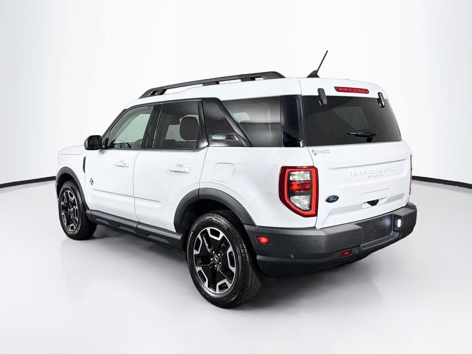 Used 2023 Ford Bronco Sport Outer Banks w/ Tech Package AWD/4WD image 9