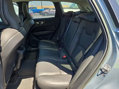 Used 2023 Volvo XC60 B5 Ultimate w/ Protection Package Premier AWD/4WD image 4
