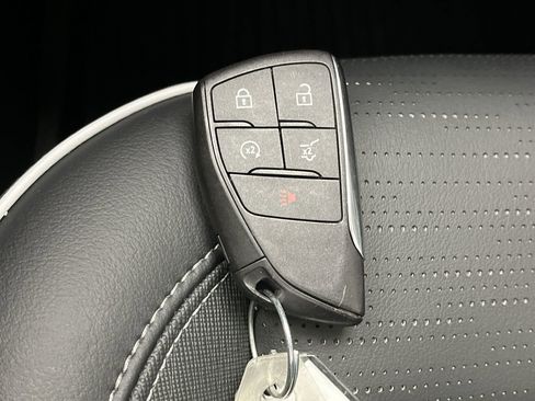 Certified 2025 Buick Enclave Sport Touring w/ Super Cruise Package image 30