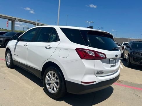 Used 2020 Chevrolet Equinox LS w/ LPO, Blackout Package FWD image 7
