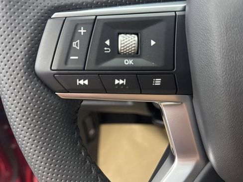 New 2025 Mitsubishi Outlander SE image 19