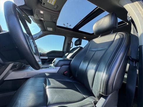 Used 2019 Ford F150 Lariat image 14