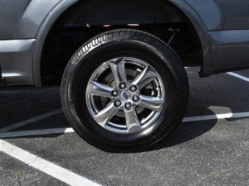 Used 2019 Ford F150 Lariat w/ Equipment Group 502A Luxury AWD/4WD image 34