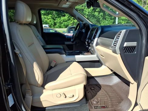 Used 2017 Ford F350 Lariat AWD/4WD image 10