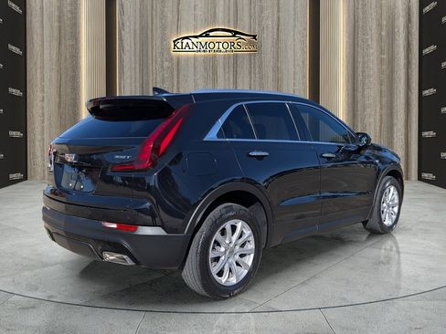 Used 2023 Cadillac XT4 Luxury w/ Cold Weather Package image 7