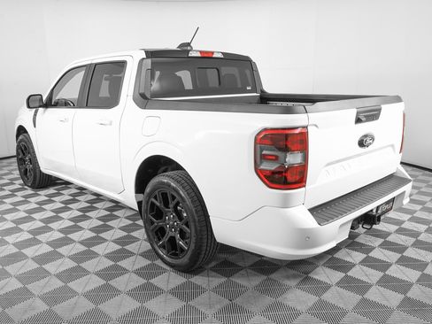 Used 2025 Ford Maverick Lobo image 8