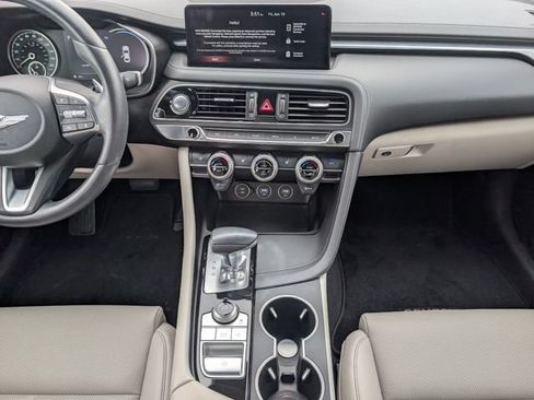 Used 2023 Genesis G70 2.0T RWD image 7