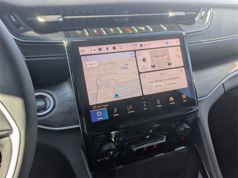 Used 2023 Jeep Grand Cherokee Limited w/ Black Appearance Package image 24