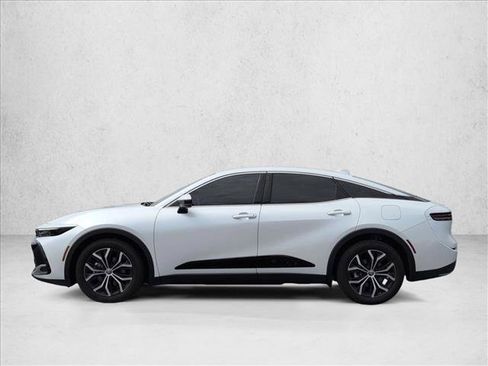 Used 2024 Toyota Crown XLE image 9