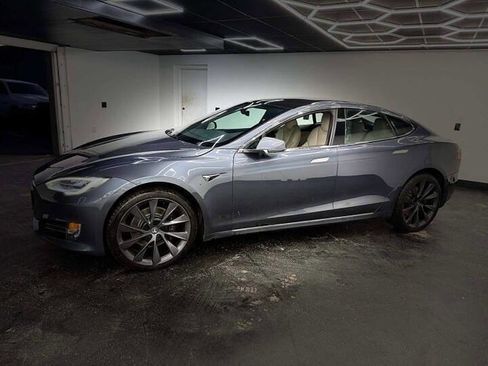 Used 2020 Tesla Model S Long Range Plus AWD/4WD image 3