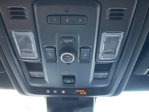 Used 2024 GMC Yukon AT4 w/ Technology Package AWD/4WD image 16