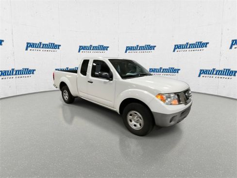 Used 2014 Nissan Frontier S image 3