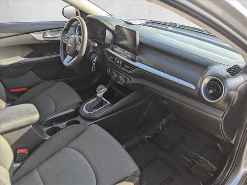 Used 2022 Kia Forte LXS image 20