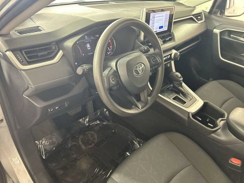 Used 2024 Toyota RAV4 XLE FWD image 12