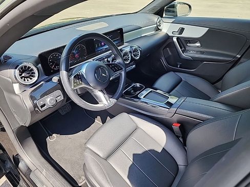 Used 2025 Mercedes-Benz CLA 250 4MATIC image 18