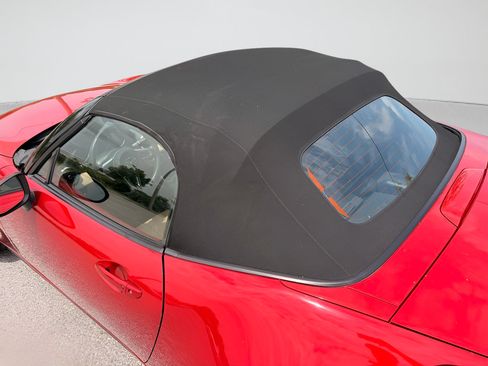 Used 2017 MAZDA MX-5 Miata Grand Touring RWD image 16