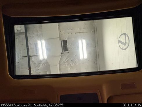 Used 2025 Lexus ES 300h w/ Premium Package FWD image 31