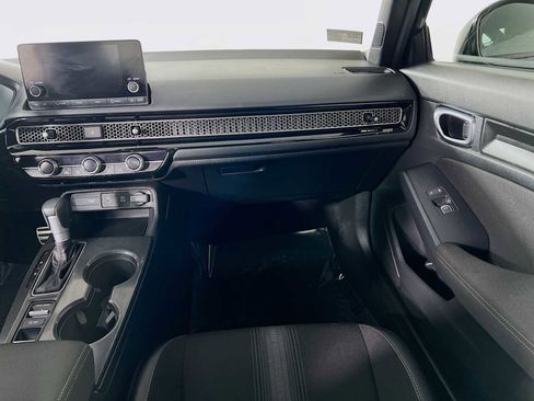 Used 2025 Honda Civic Sport image 22