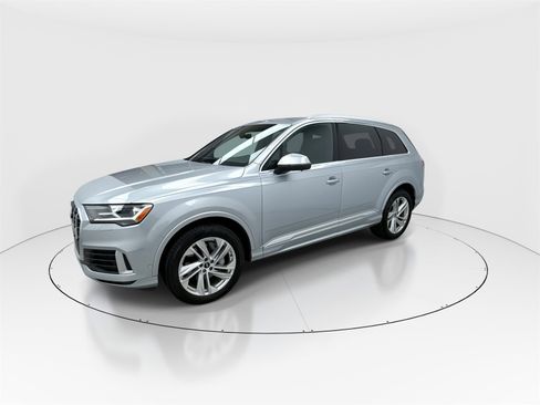 Used 2021 Audi Q7 2.0T Premium Plus w/ Premium Plus Package image 4