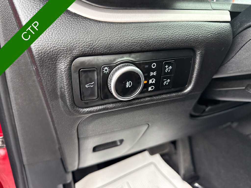 Used 2024 Ford Explorer XLT w/ Equipment Group 202A AWD/4WD image 28