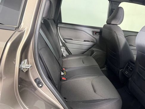Used 2025 Subaru Forester Premium AWD/4WD image 26