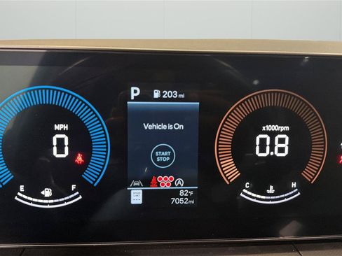 Certified 2025 Hyundai Santa Fe SEL FWD image 15