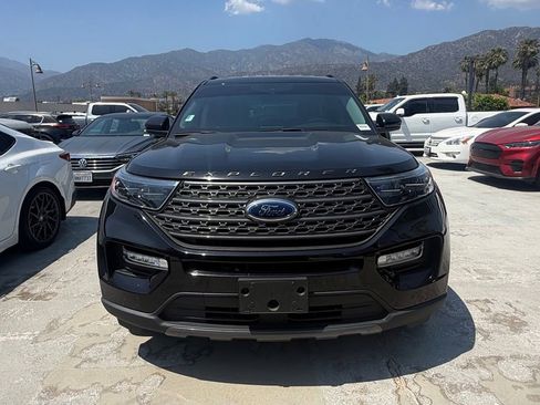 Used 2023 Ford Explorer XLT w/ Equipment Group 202A RWD image 2